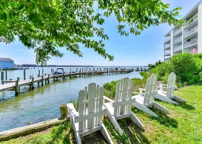 2 Bedroom Bayfront With Pool! Ocean City
